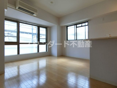 【居間・リビング】 | エクセレント南森町