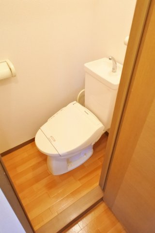 ロイヤルコート鷲巣五番館のトイレ