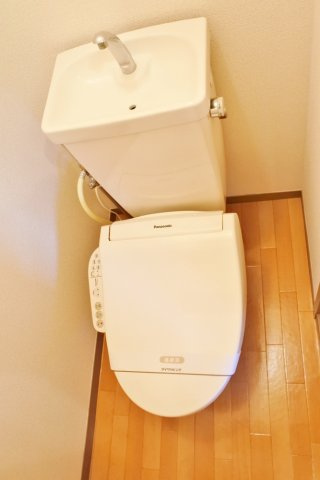 ロイヤルコート鷲巣五番館のトイレ