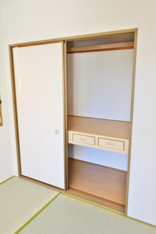 ロイヤルコート鷲巣五番館の収納