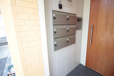 【その他共用部分】 | シャンブル昭和町☆家具家電付き！ルームシェア可能！ | メールボックス