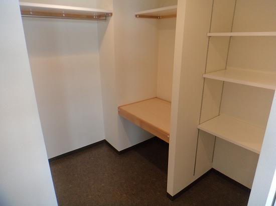 プライムメゾン鴨々川の収納