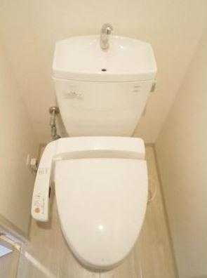 エスティメゾン四谷坂町のトイレ|ウォシュレット付き