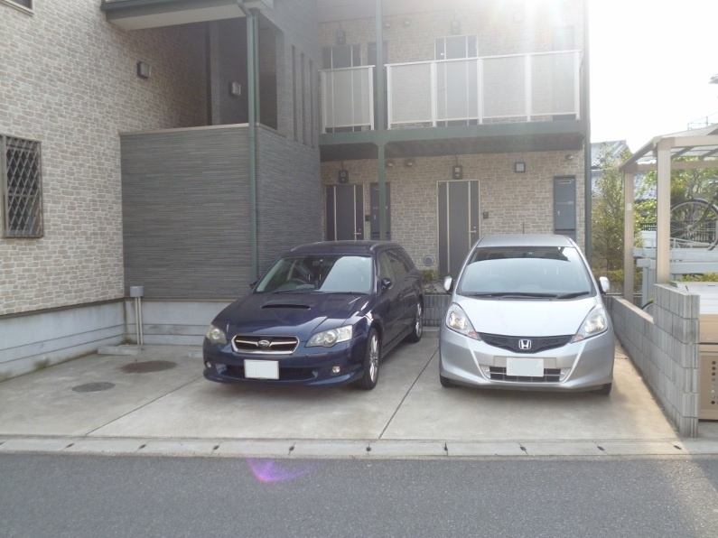 ルミナス田尻の駐車場