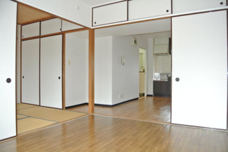 【展望】 | 洋室から見たDKと和室。