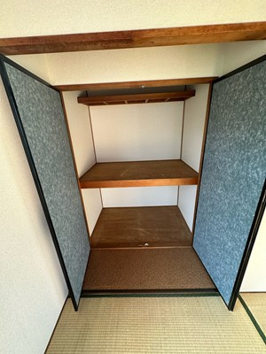【収納】 | コーポブルックサイド | 和室6帖のお部屋にある収納スペースです♪奥行きがあるので、かさばる寝具や荷物もたっぷり収納できます☆