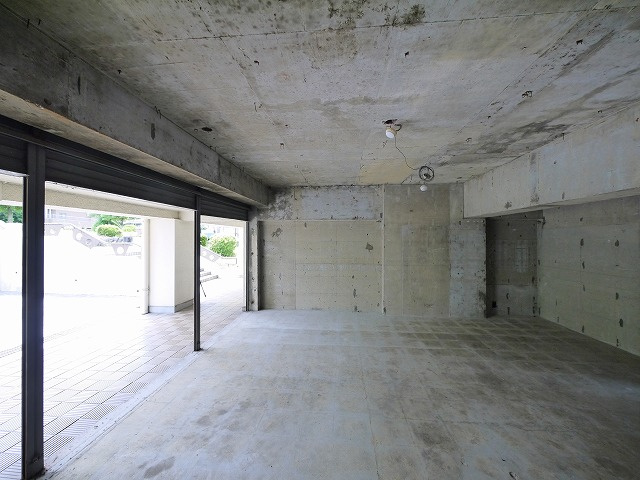 秋篠サンパレス(店舗)の内装