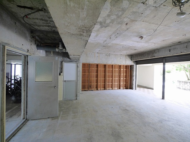 秋篠サンパレス(店舗)の内装