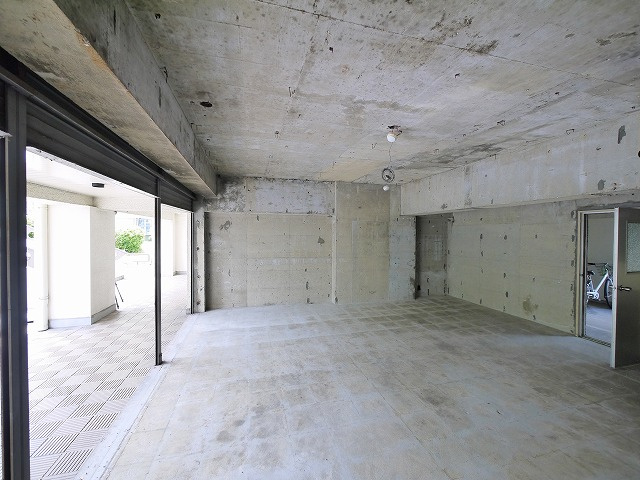 秋篠サンパレス(店舗)の内装