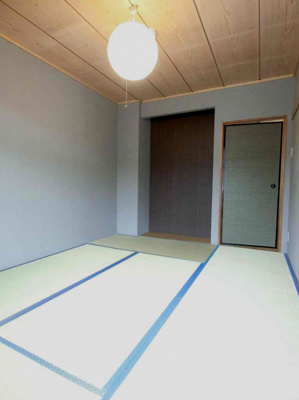 【和室】 | ジェルエープラザ | 南西向き和室6帖☆和室は冬場はコタツでほっこり♪夏は意外と涼しくて使い勝手がいいんですよ♪床の間にはインテリアを置いたりして楽しめます！