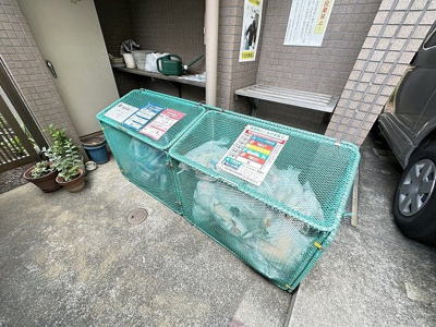 【その他共用部分】 | フラット百合ヶ丘 | 敷地内ごみ置き場でごみ出しもらくらく～♪忙しい社会人さんや主婦さんにもうってつけ！