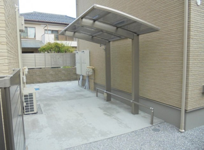 【その他共用部分】 | リブラA棟 | 屋根付きの駐輪場があるので雨が降っても安心ですね☆駅まで自転車もおすすめです！