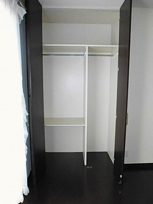 【収納】 | 近藤邸 | たっぷり収納のクローゼットでお部屋すっきり片付きます
