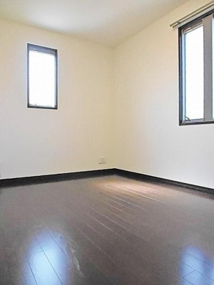 【その他】 | 近藤邸 | 2面採光の洋室6.3帖のお部屋です