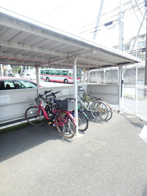 【その他共用部分】 | アベニューすみれが丘【SHM】 | 嬉しい屋根付駐輪場♪