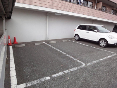 【駐車場】 | アベニューすみれが丘【SHM】 | 敷地内駐車場あり♪