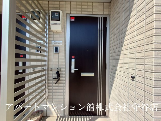 サンモールAの玄関