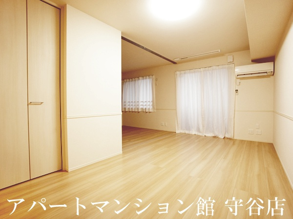 サンモールAの居間・リビング