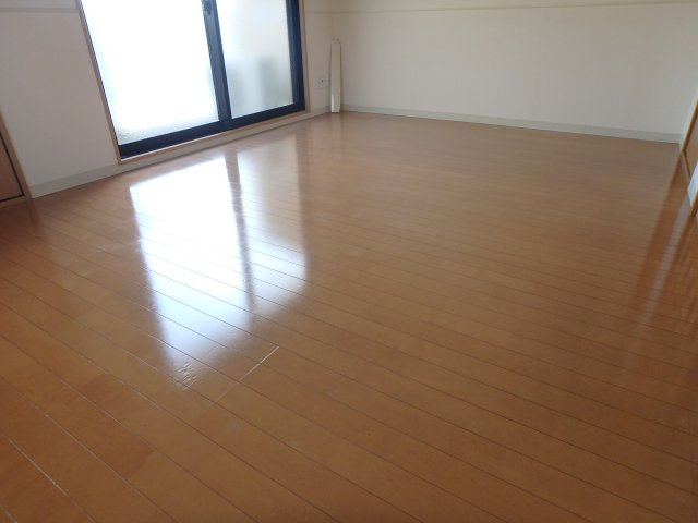 アンソレイユ菱屋西の洋室