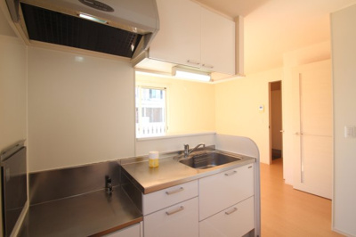 【キッチン】 | ライネスハイムA | お料理しやすいキッチンです