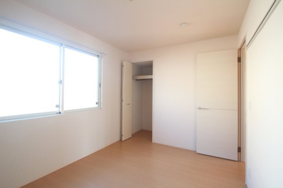 【子供部屋】 | ライネスハイムA | 北西の洋室です