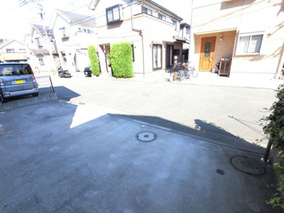 【駐車場】 | 瀬谷区本郷２丁目　戸建 | カースペース1台分