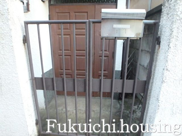下高井戸１丁目貸家のエントランス