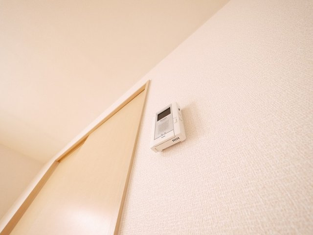 ヴェルジェ　Ⅲ棟のセキュリティ|お顔が見えるモニター付きインターホンで安心。