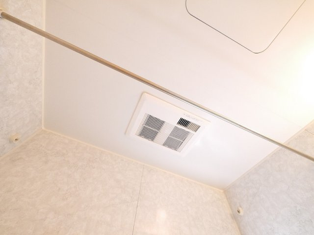ヴェルジェ　Ⅲ棟の設備|お風呂には浴室乾燥機もついてます。