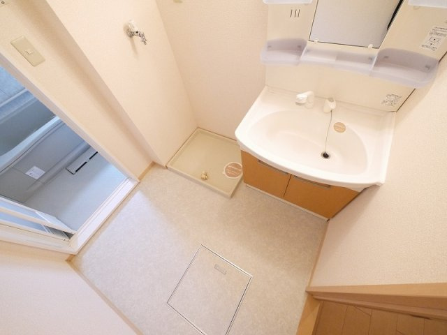 ヴェルジェ　Ⅲ棟の洗面所|スペースが確保できる洗面所です