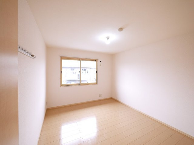 ヴェルジェ　Ⅲ棟の寝室|使い勝手のいい寝室です