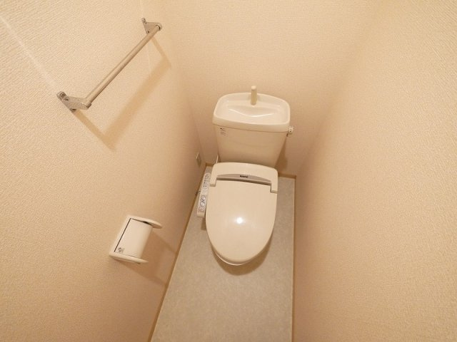 ヴェルジェ　Ⅲ棟のトイレ|落ち着いた色調のトイレです