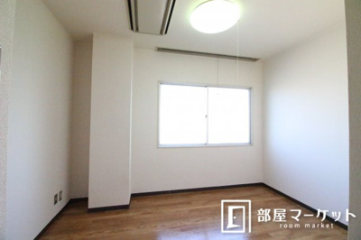 【居間・リビング】 | 中根第２ビル