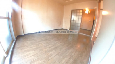 【洋室】 | ロイヤルヴィラ・壱番館