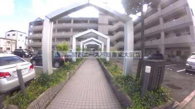 【エントランス】 | ロイヤルヴィラ・壱番館