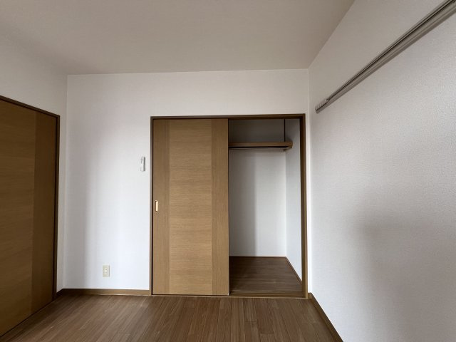 セジュール碧Eの収納|南洋室クローゼット