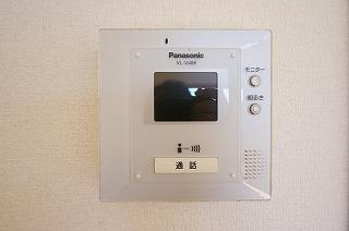 リヴィエール入船の設備|TVインターホンがあるので安心です。