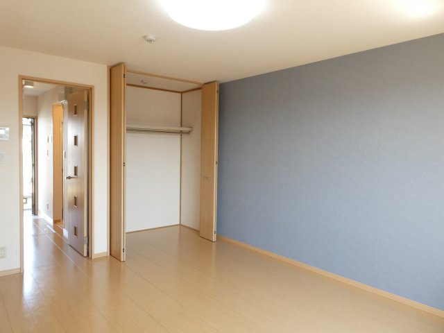 リヴィエール入船の居間・リビング|洋室１０帖