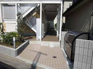 【エントランス】