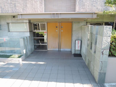 【エントランス】 | グランツオーベル横濱山手 | JR根岸線「根岸」駅徒歩13分！「山手」駅徒歩14分の2駅利用可能と好立地！