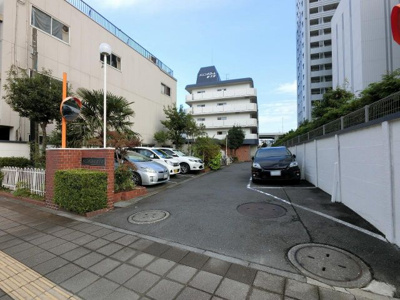 【駐車場】 | メゾンボヌール新子安