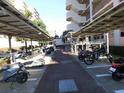 【その他共用部分】 | グロス・ビュー・スクエアアルタイムⅣ | バイク置場