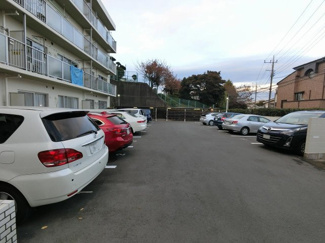 【駐車場】