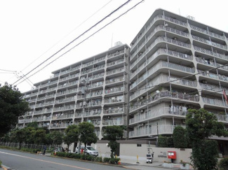 【外観】 | 南西向き・ワイドスパンのバルコニーのため陽当り良好です♪