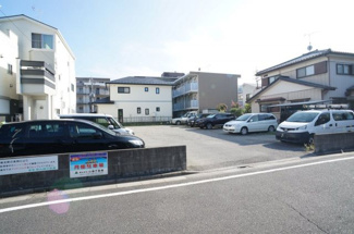 【駐車場】