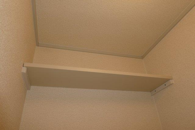 プレジール花みずきＢのトイレ|トイレ棚