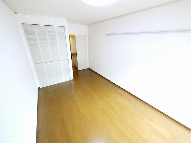 エスポワールウノの洋室