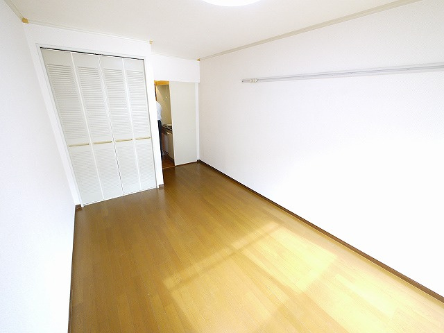 エスポワールウノの洋室