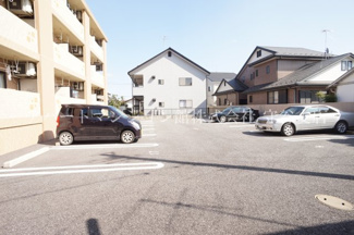 【駐車場】