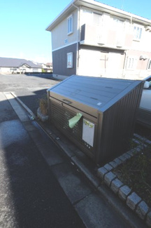 【設備】 | ヴィルドミール | ゴミ捨ても目の前で楽々♪